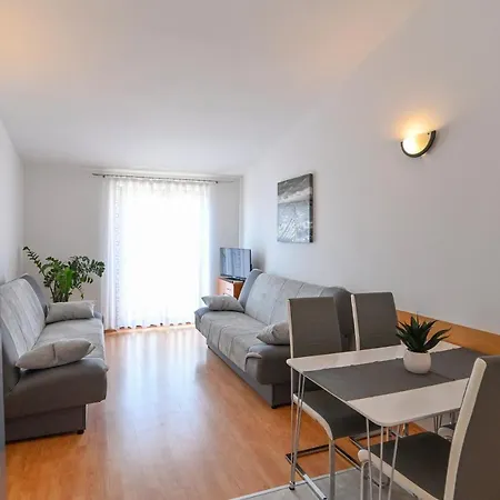Andrea I Apartment