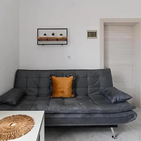 Andrea I Apartment *