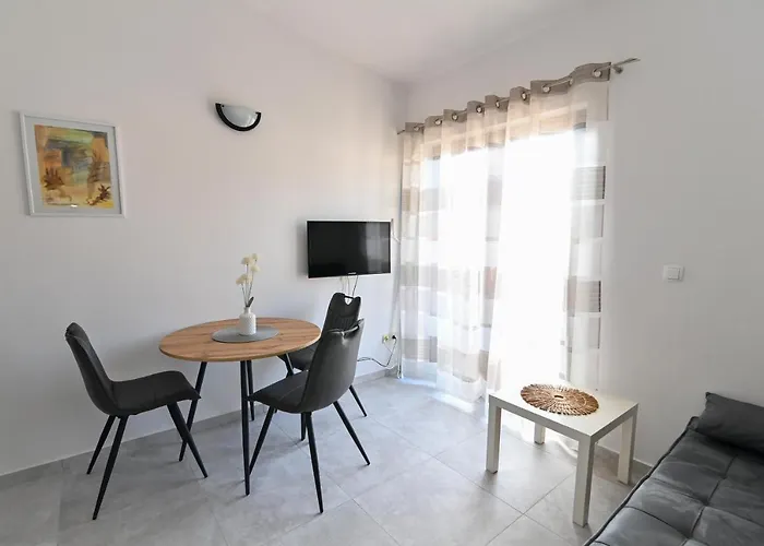 Apartament Andrea I *