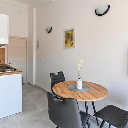 Apartament Andrea I *